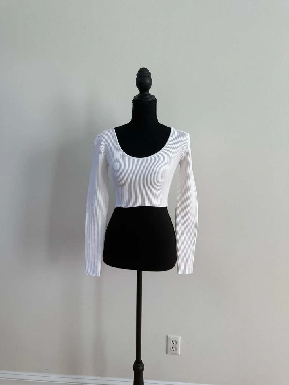 Aritzia White Ribbed Scoop-Neck Long Sleeve Top